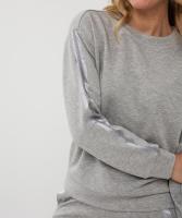 Sweater_rhinestones_modal_3