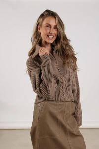 Clair_Pullover_Zipper_2